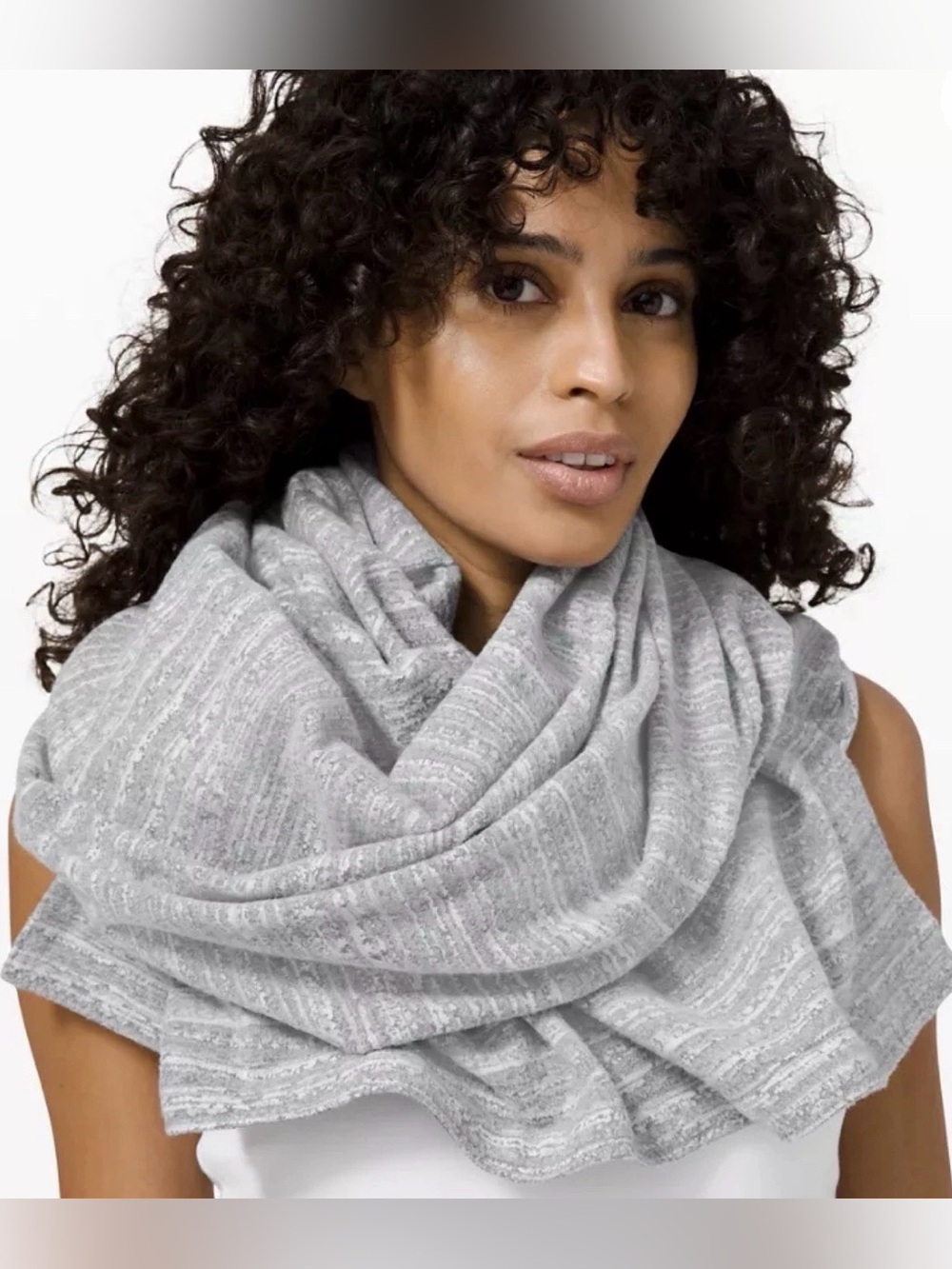 NWT Lululemon Black Jacquard Scarf Snap Closure Quick Dry Stretch One Size